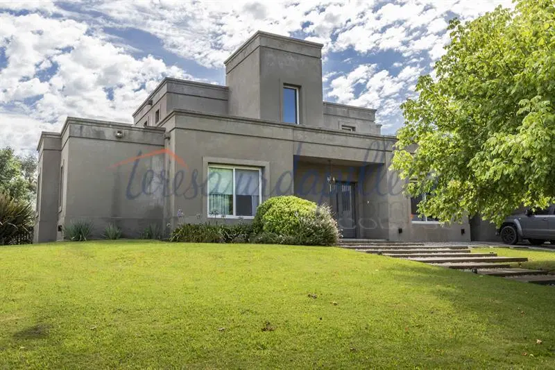 Casa en venta con renta en Pilará- La Berlina 2