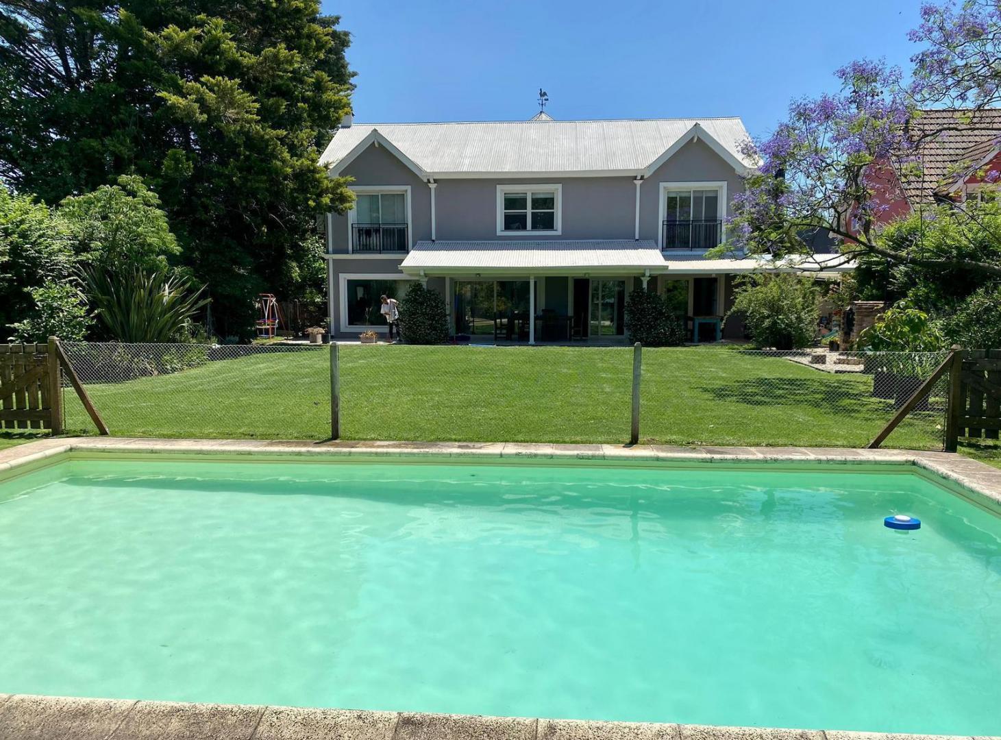 Casa en venta con 4 dormitorios en Boulevares- Pilar