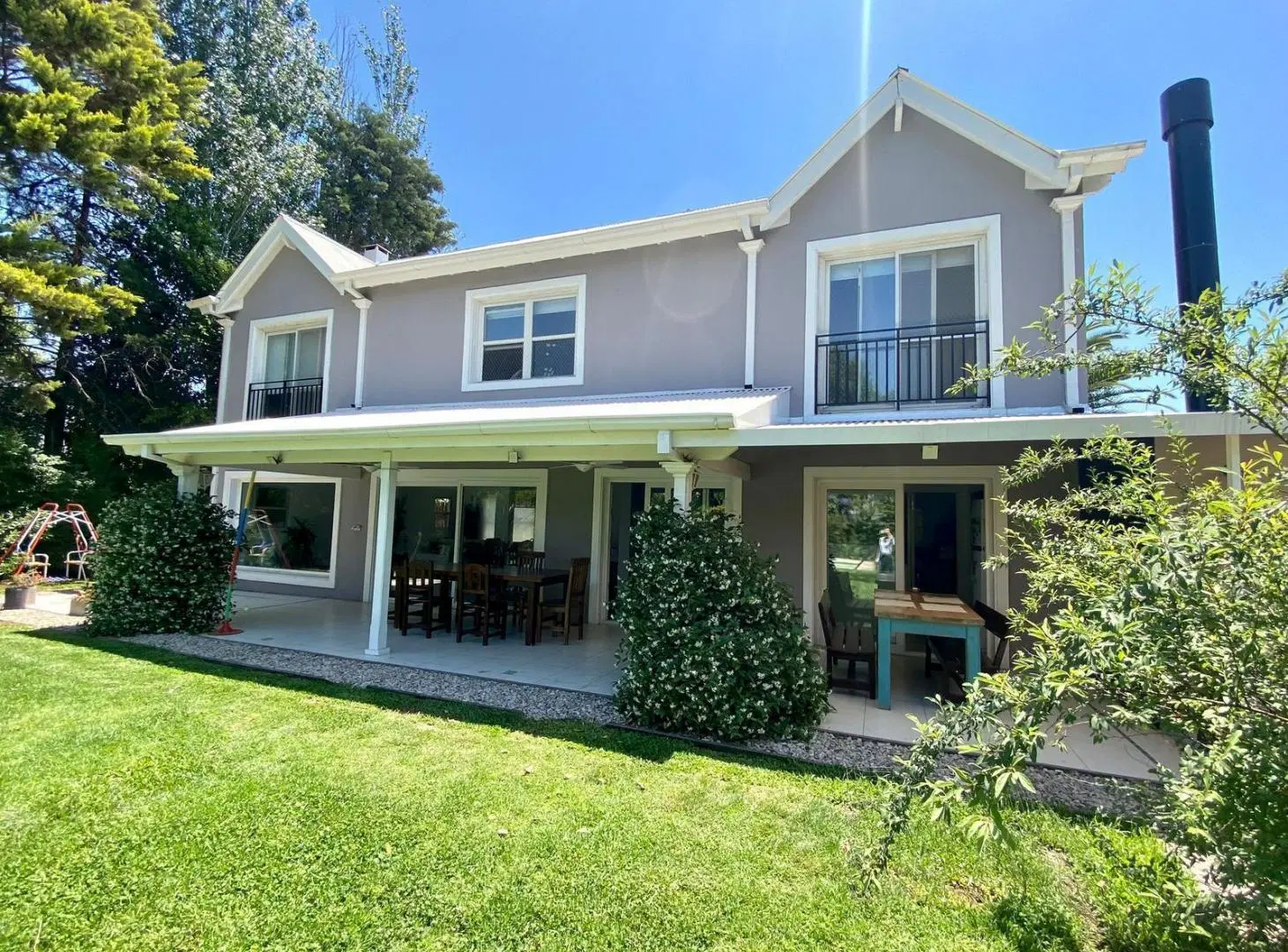Casa en venta con 4 dormitorios en Boulevares- Pilar 2