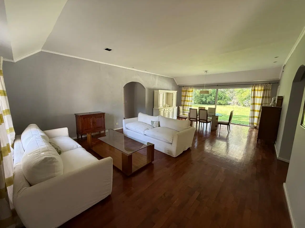 Casa en venta sobre lote de 1695,00 m²- Teresa Urdapilleta Propidades 2