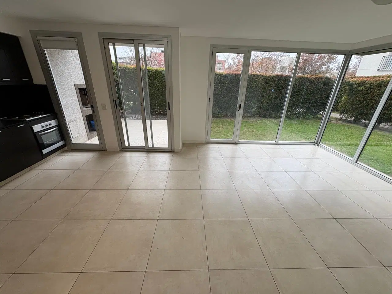 Departamento en alquiler 3 ambientes con jardin y parrilla en Vilahaus Ayres Vila Pilar 5