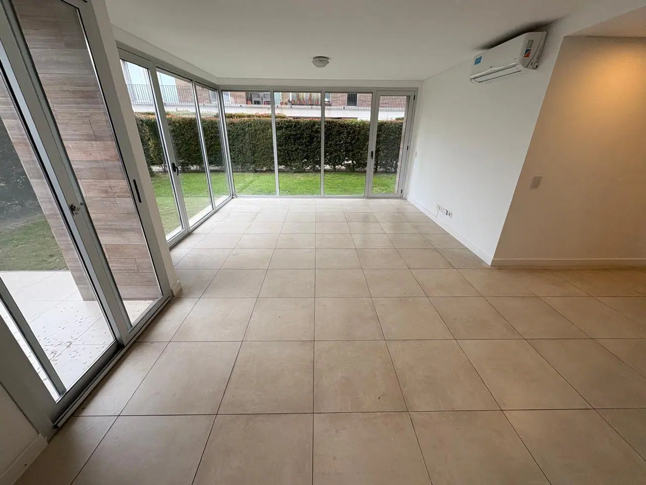 Departamento en alquiler 3 ambientes con jardin y parrilla en Vilahaus Ayres Vila Pilar 3