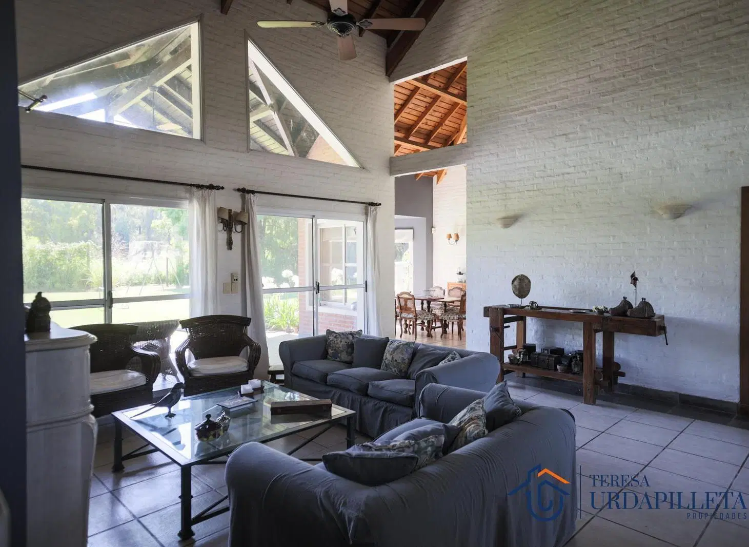 Casa a la Venta en Martindale C.C- 3 dormitorios - estilo clasico 3