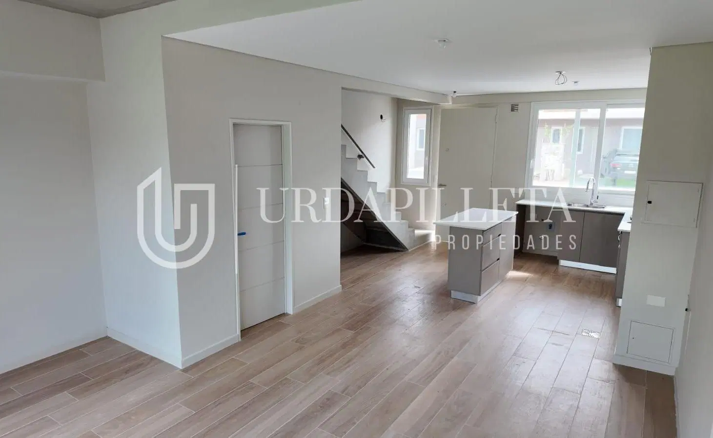Townhouse en venta 3 ambientes con jardin privado en Aldeana Pilar 4