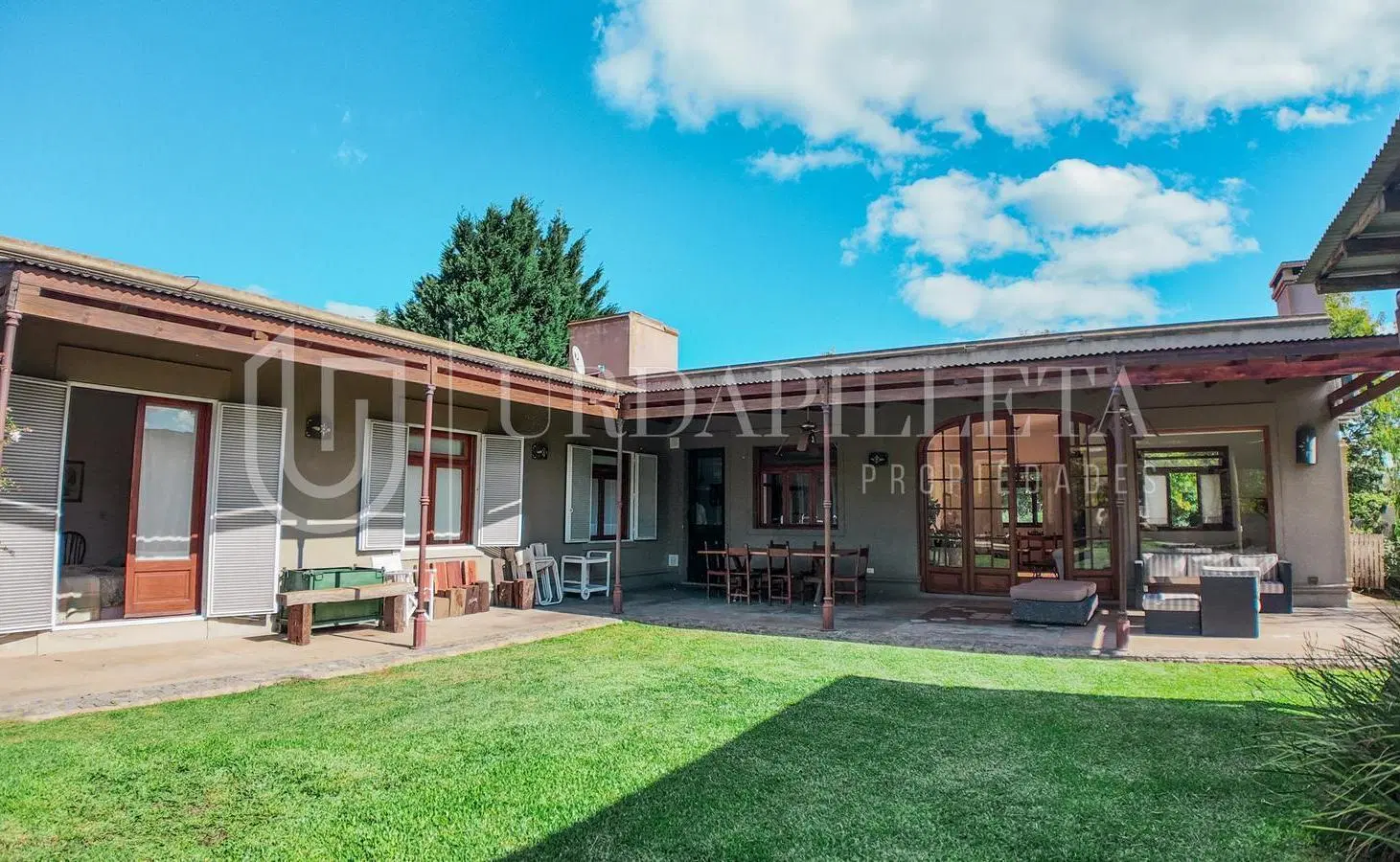 Casa en Estancias Del Pilar-La Argentina 3