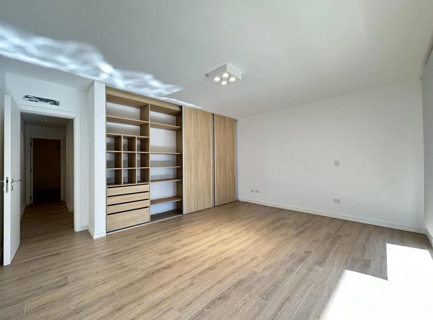 Departamento  2 ambientes en venta en Cristaline 2