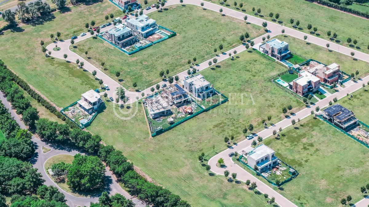 Lote en venta en Los Cardos Pilar