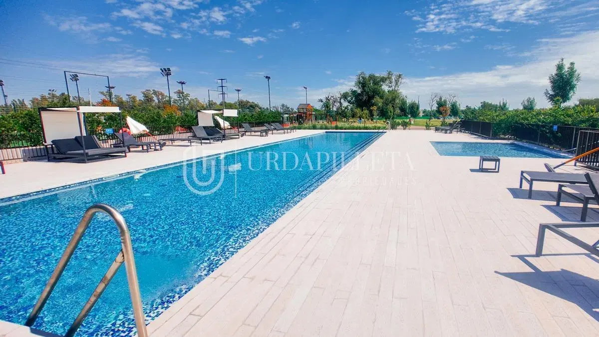 Terreno en Venta en Los Cardos Pilar 4