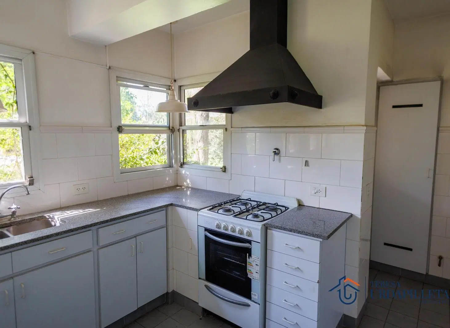 Casa sobre terreno de 1755.00 m² en venta - Teresa Urdapilleta Propiedades 5