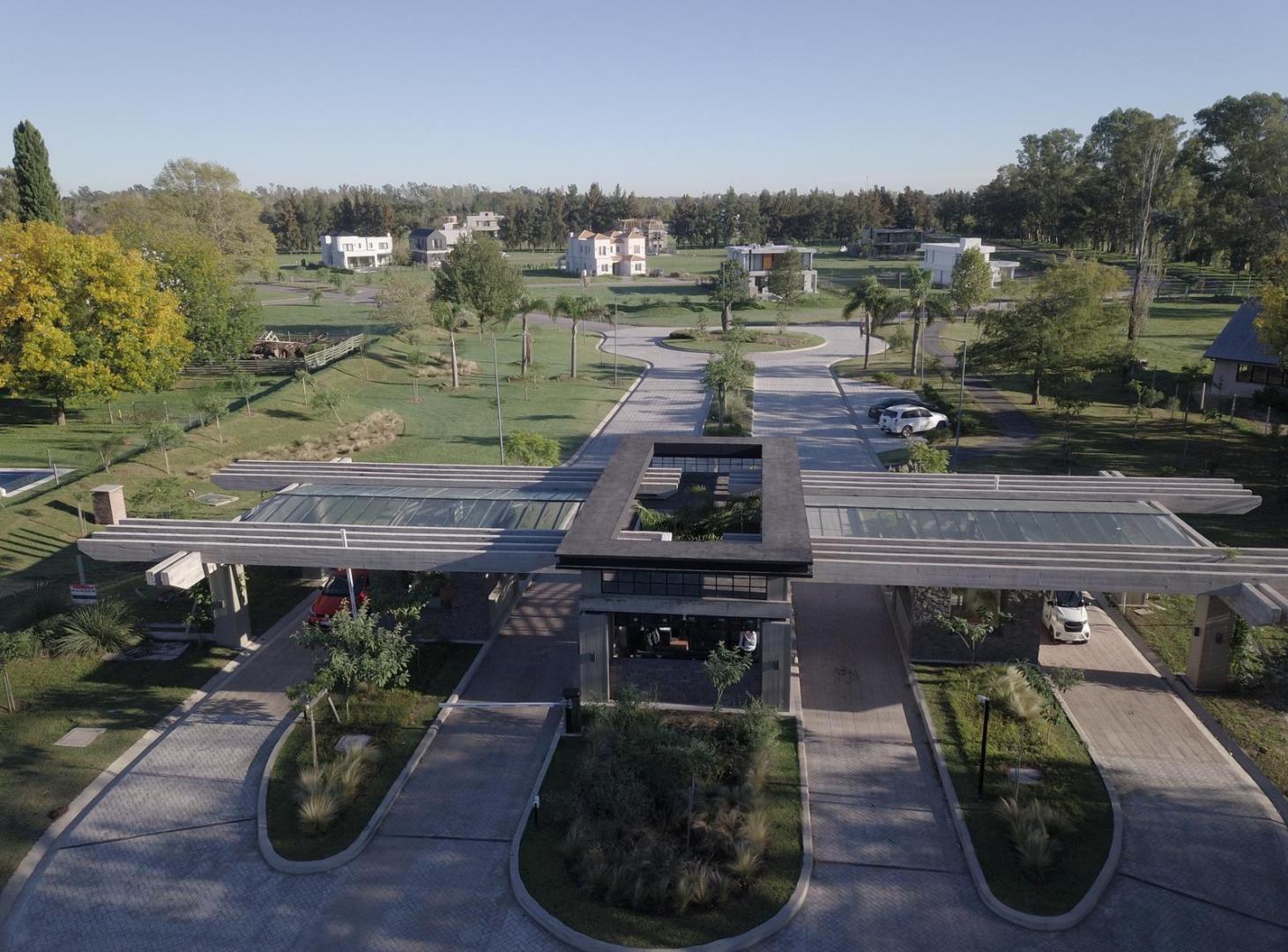 Terreno en venta en Azzurra interno orientacion Noreste