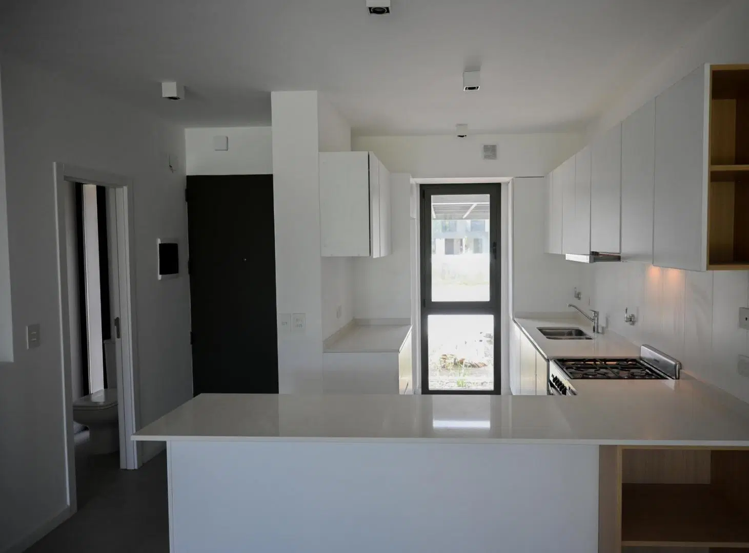 Townhouse en venta 4 ambientes con galeria y jardin privado en Oliden Joven Pilar 3