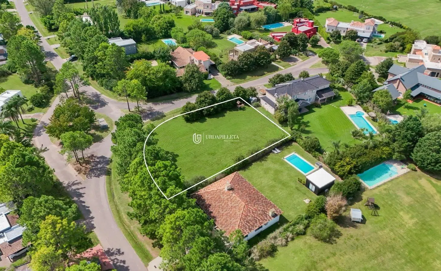 Terreno en Estancias Del Pilar barrio Champagnat 5