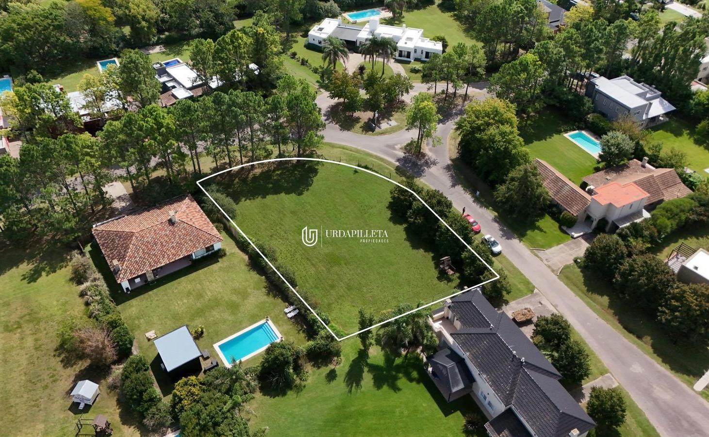 Terreno en Estancias Del Pilar barrio Champagnat