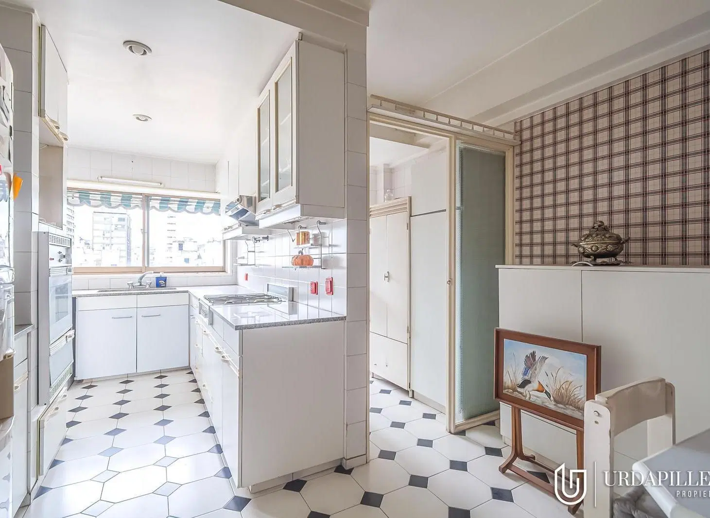 Departamento en venta en Microcentro 3