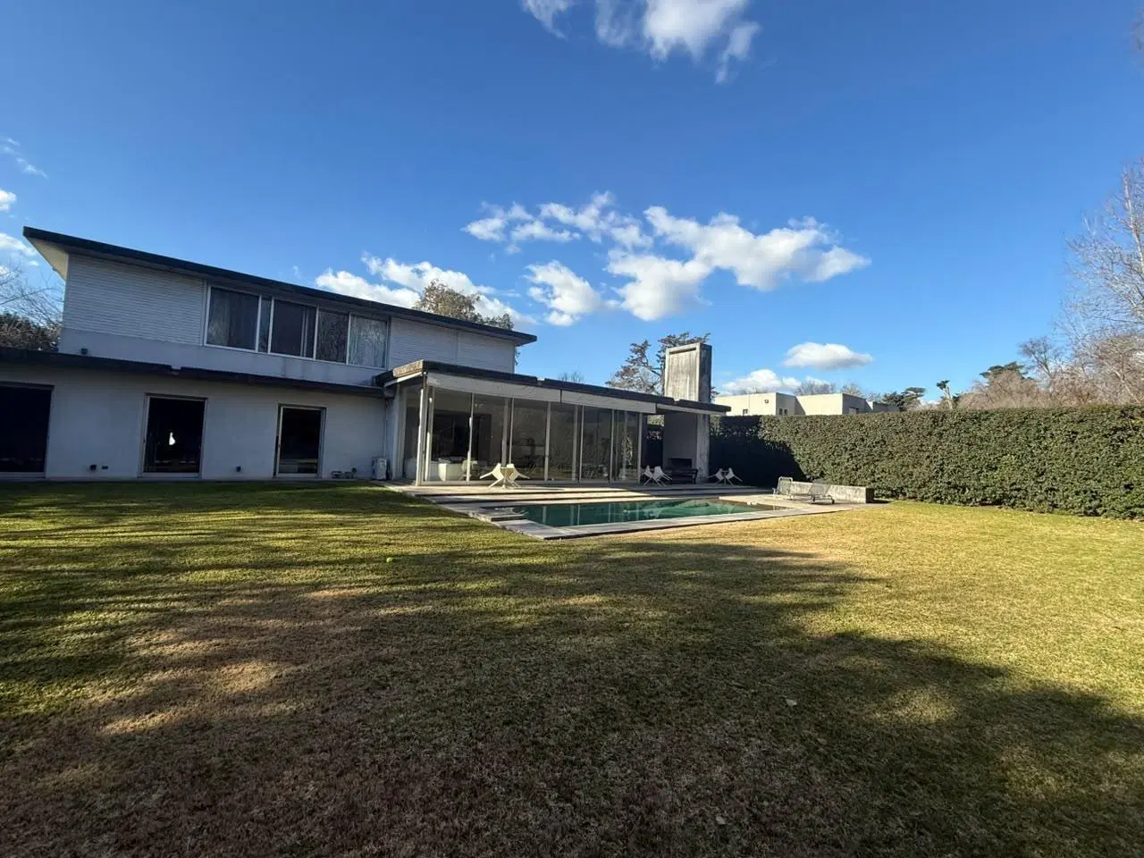 Casa en alquiler anual con muebles - Golf Club Argentino 2