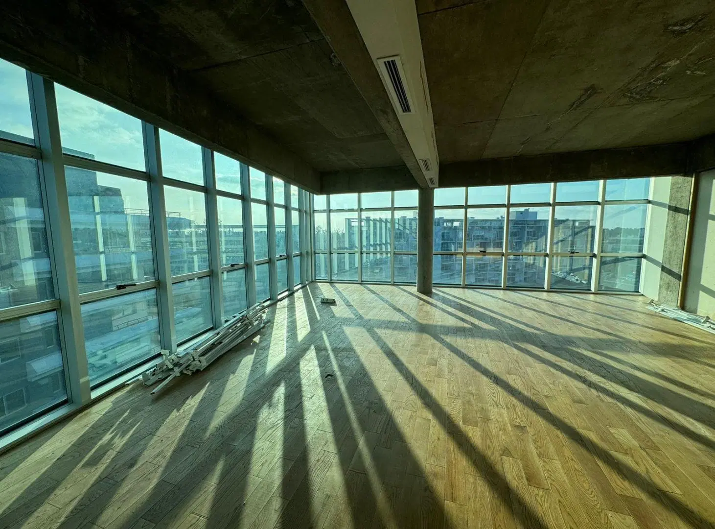 Oficina en venta en Skyglass 3 Ayres Vila  Pilar 2