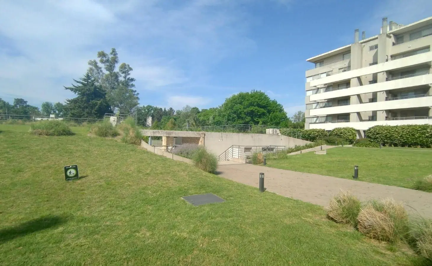 Departamento 2 ambientes en alquiler con jardin y parrilla en Civis Tortugas Pilar 8