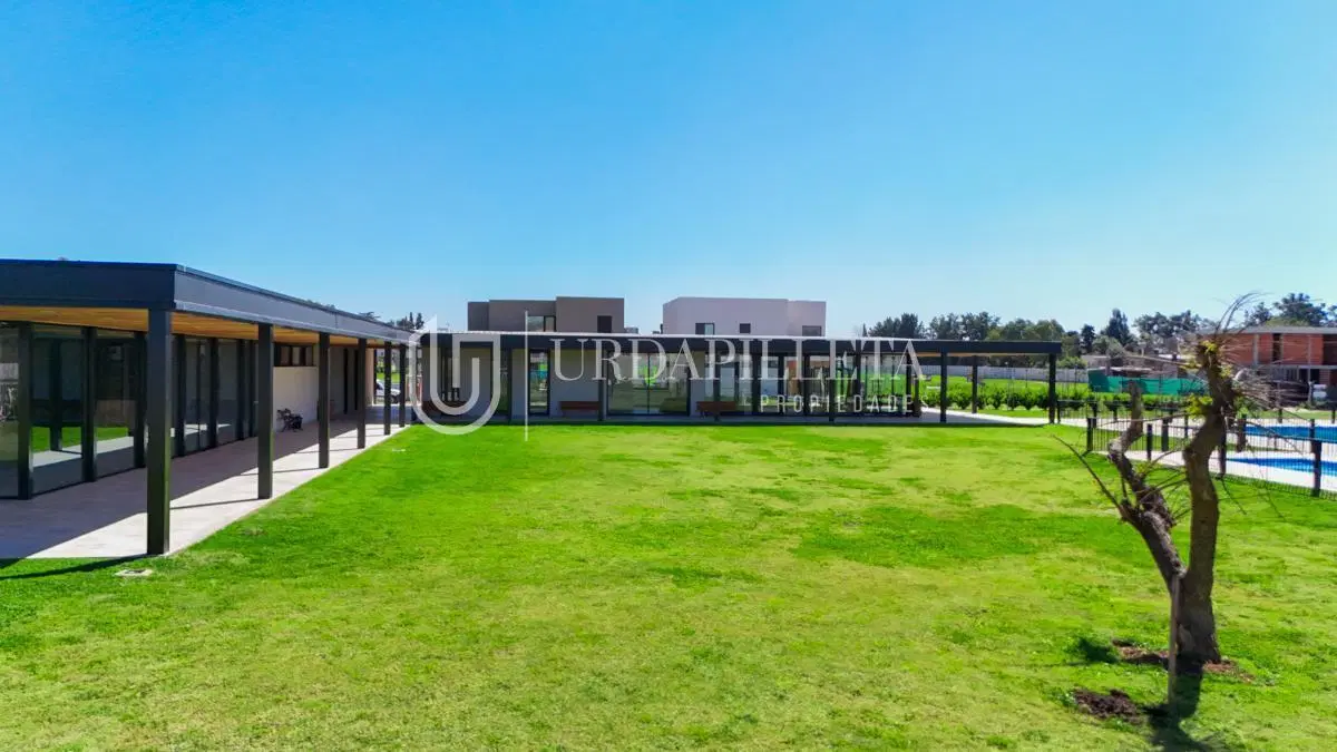 Lote en venta en El Olivar Pilar 1