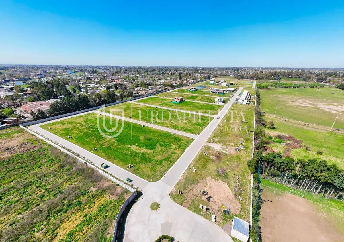 Lote en venta en El Olivar Pilar 4