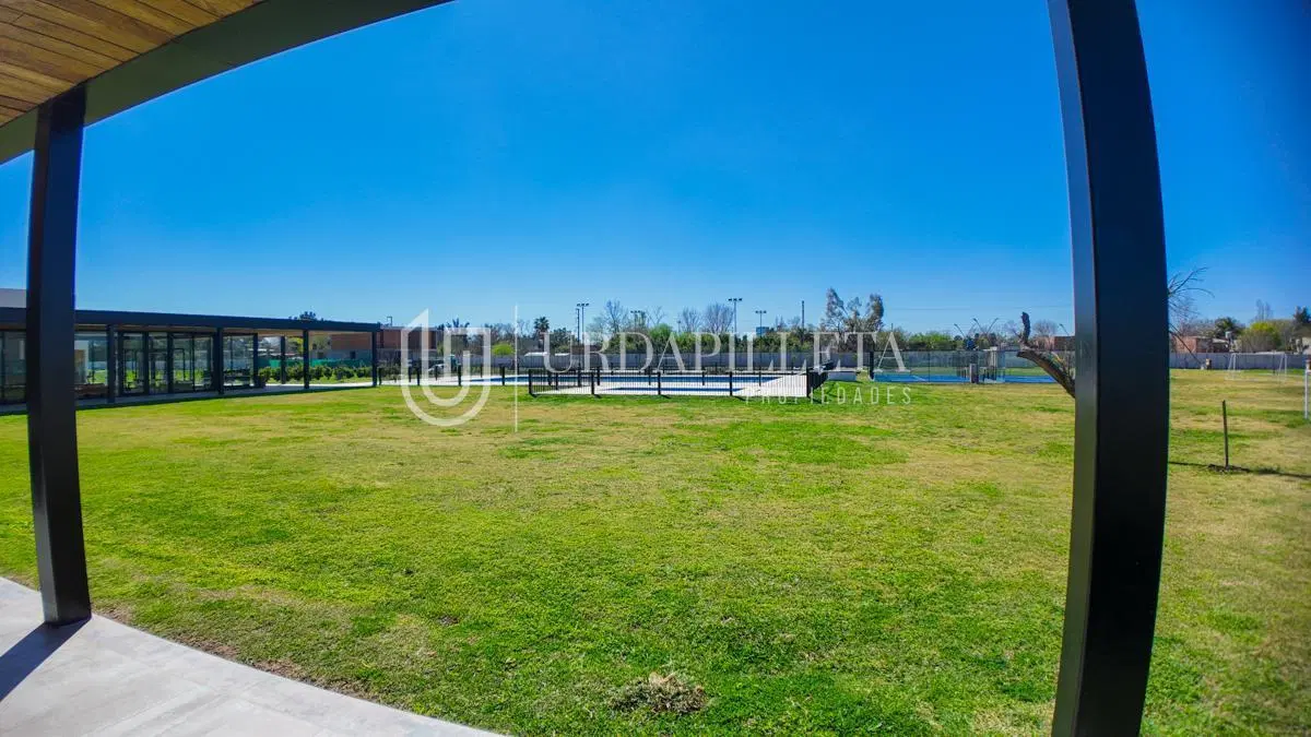 Lote en venta en El Olivar Pilar 2