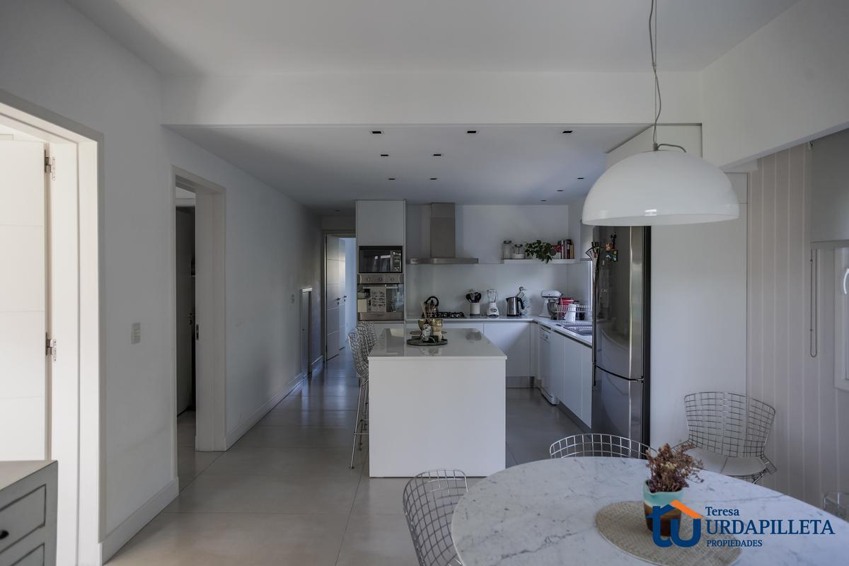 Foto de Excelente Casa en venta sobre lote interno en Ayres Plaza, imagen 2