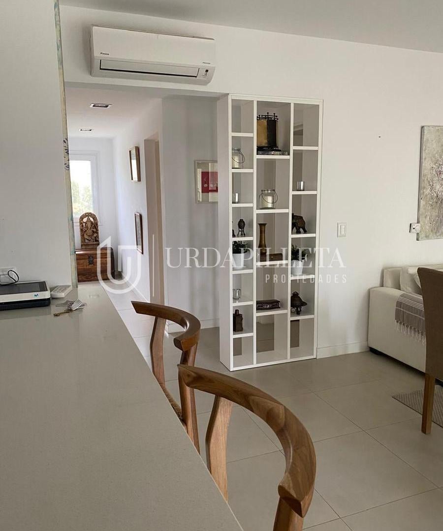 Foto de Venta de departamento de tres ambientes en Pilara, imagen 1