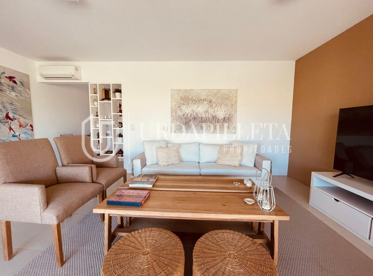 Foto de Venta de departamento de tres ambientes en Pilara, imagen 2