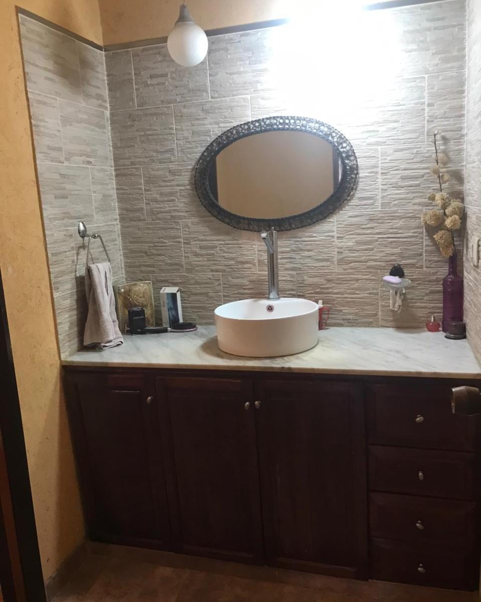Casa de 6 Ambientes con Galpón en El Fondo Lomas de Zamora. Financia 1
