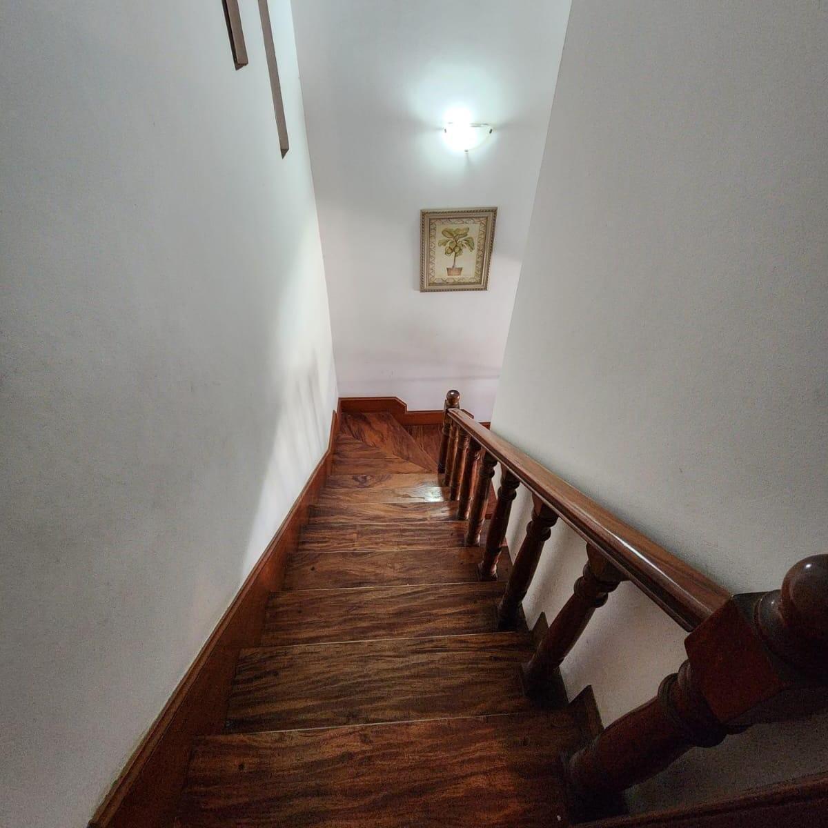 Casa de 6 Ambientes con Galpón en El Fondo Lomas de Zamora. Financia 2