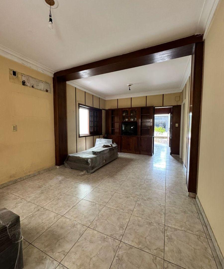 Foto de Casa de 4 ambientes con amplio lote, galpón y entrada para varios, imagen 5