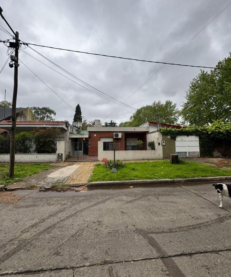 Casa americana de 4 ambientes en venta