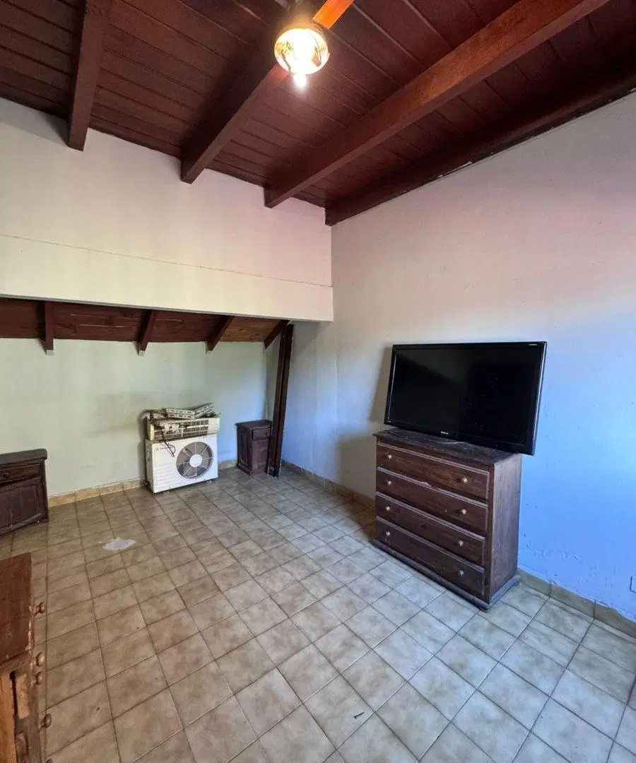 Venta en Block – Chalet de 4 ambientes + Departamento de dos ambientes Independiente en Planta Alta 5