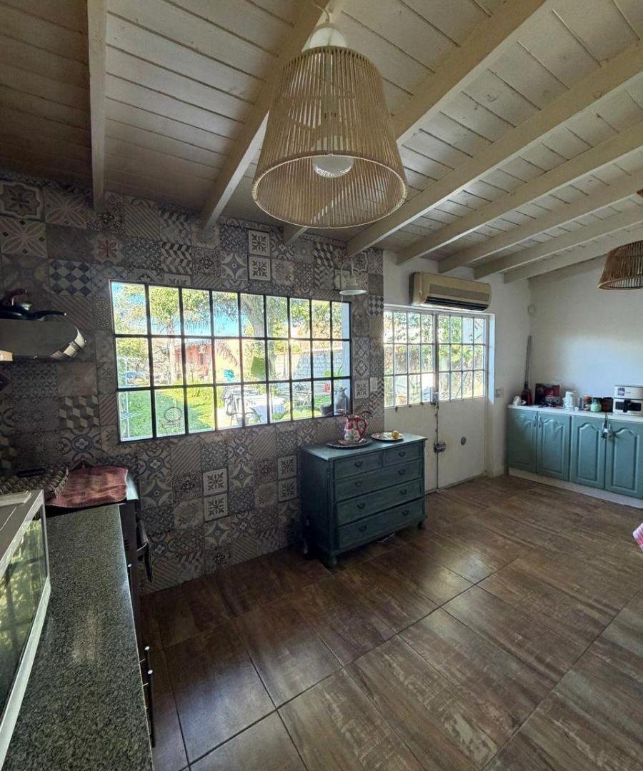 Foto de Casa de cuatro ambientes con quincho y pileta en venta en Lomas de, imagen 1