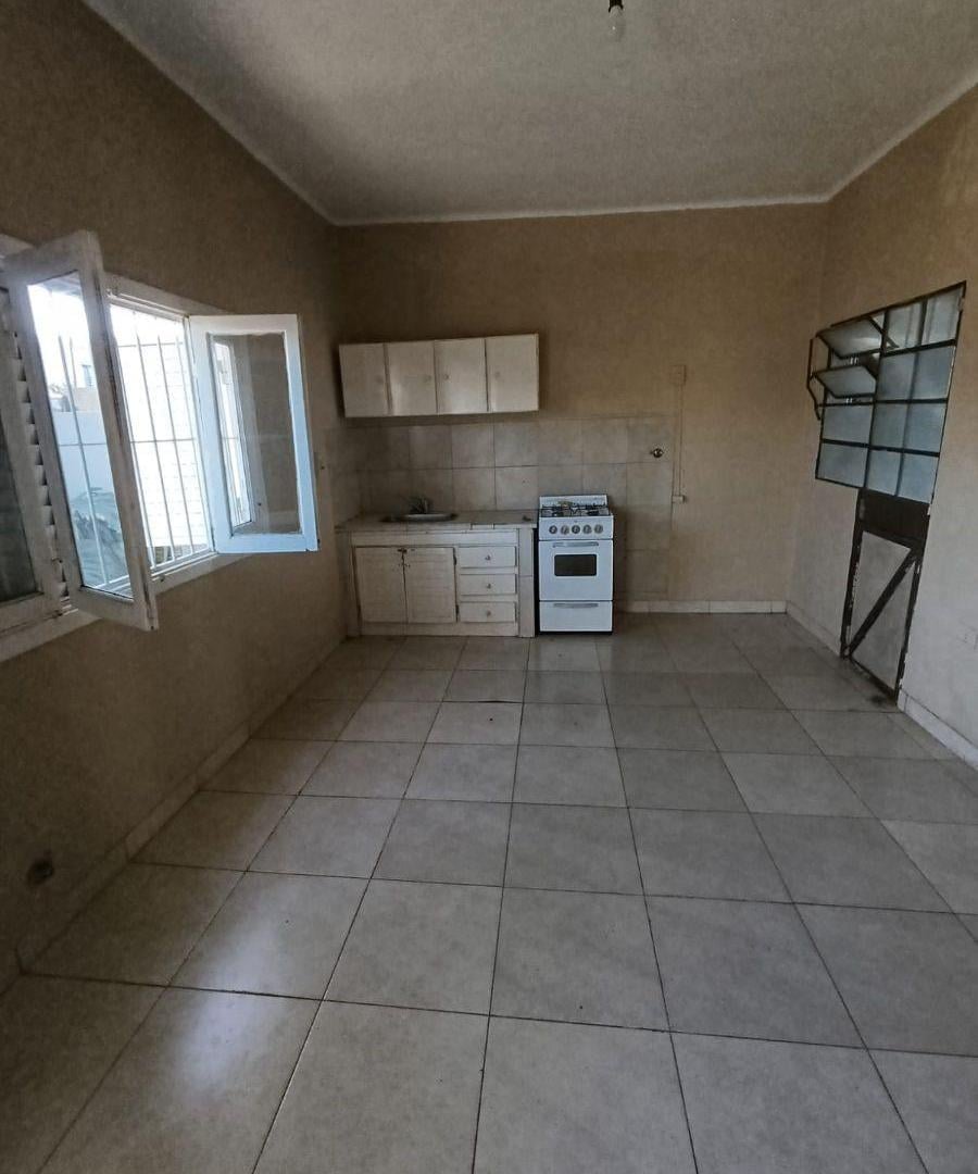 Foto de CASA EN ALQUILER – EXCELENTE UBICACIÓN, PRÓXIMA AL PARQUE DE LOMAS, imagen 5