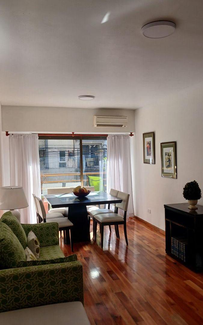 CABALLITO Excel. 3 amb. frente 80 m2. Cochera descubierta, Balcón, patio, baño y toilette. Luminoso