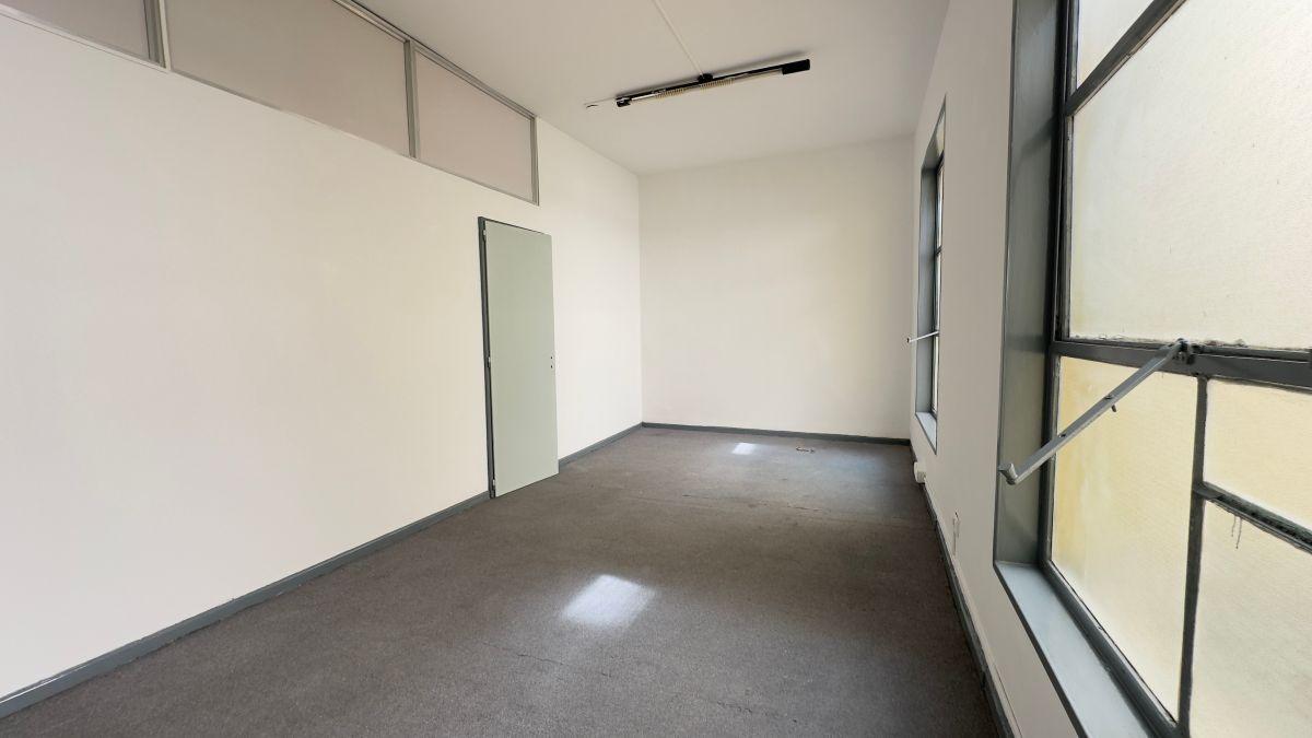 Foto de Microcentro. Oficina comercial de 35 m² en alquiler. Luminosa, imagen 1
