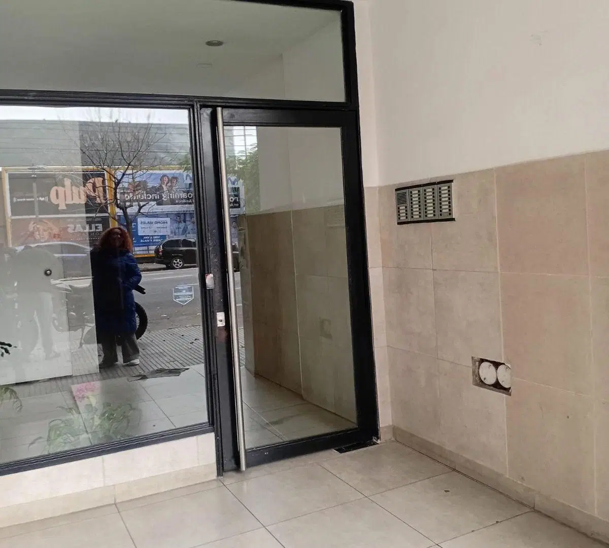 Luminoso Monoambiente contrafrente con balcón a vista abierta 4