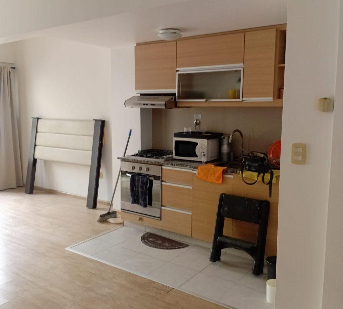 Foto de Amplio y Hermoso Monoambiente con Balcón y Vista Abierta en Palermo, imagen 5