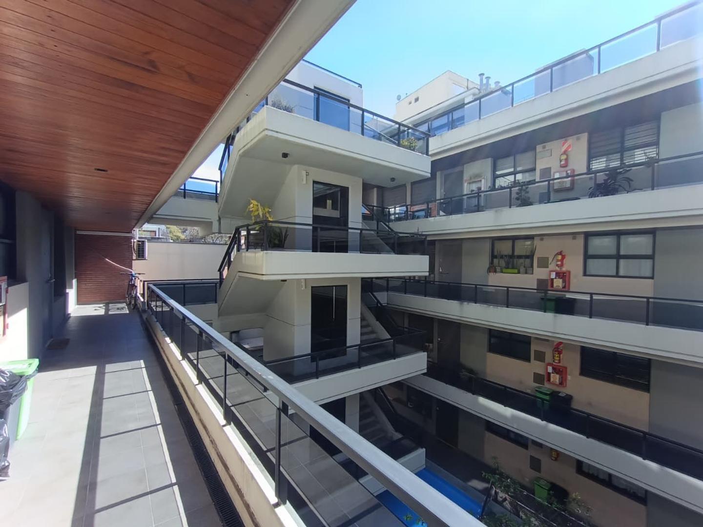 Foto de INCREÍBLE OFICINA 2 amb. y medio c/ BALCÓN y AMENITIES!!!, imagen 2