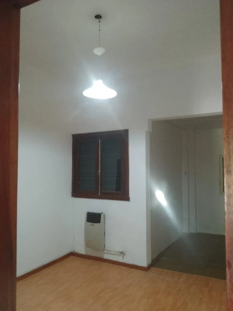 PH con Dos Dorm., Al Frente, Bernal Este, Nuevo Precio Venta Urgente 3