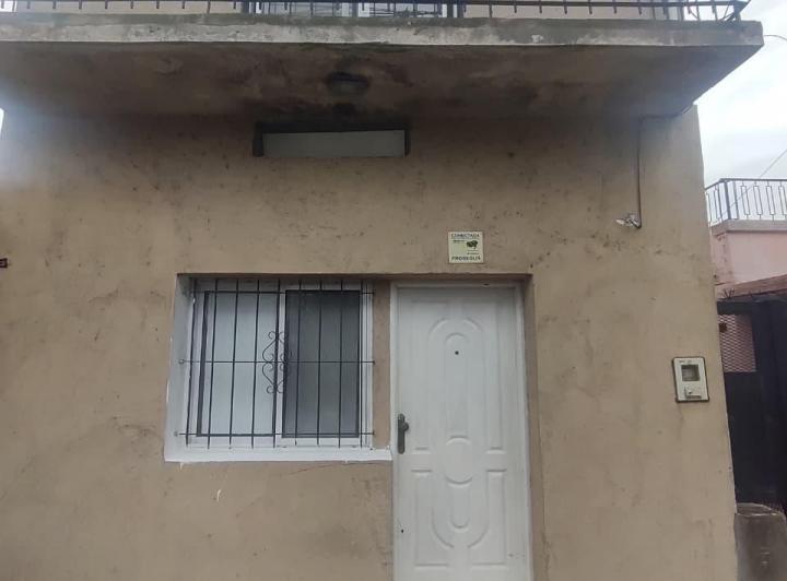 departamento en dos plantas, dos ambientes 3