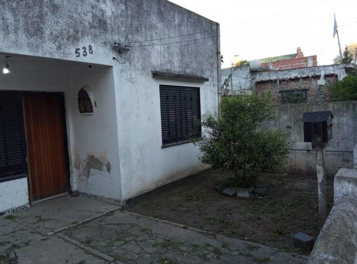 casa sobre lote de 12.60 por 20 mts 2