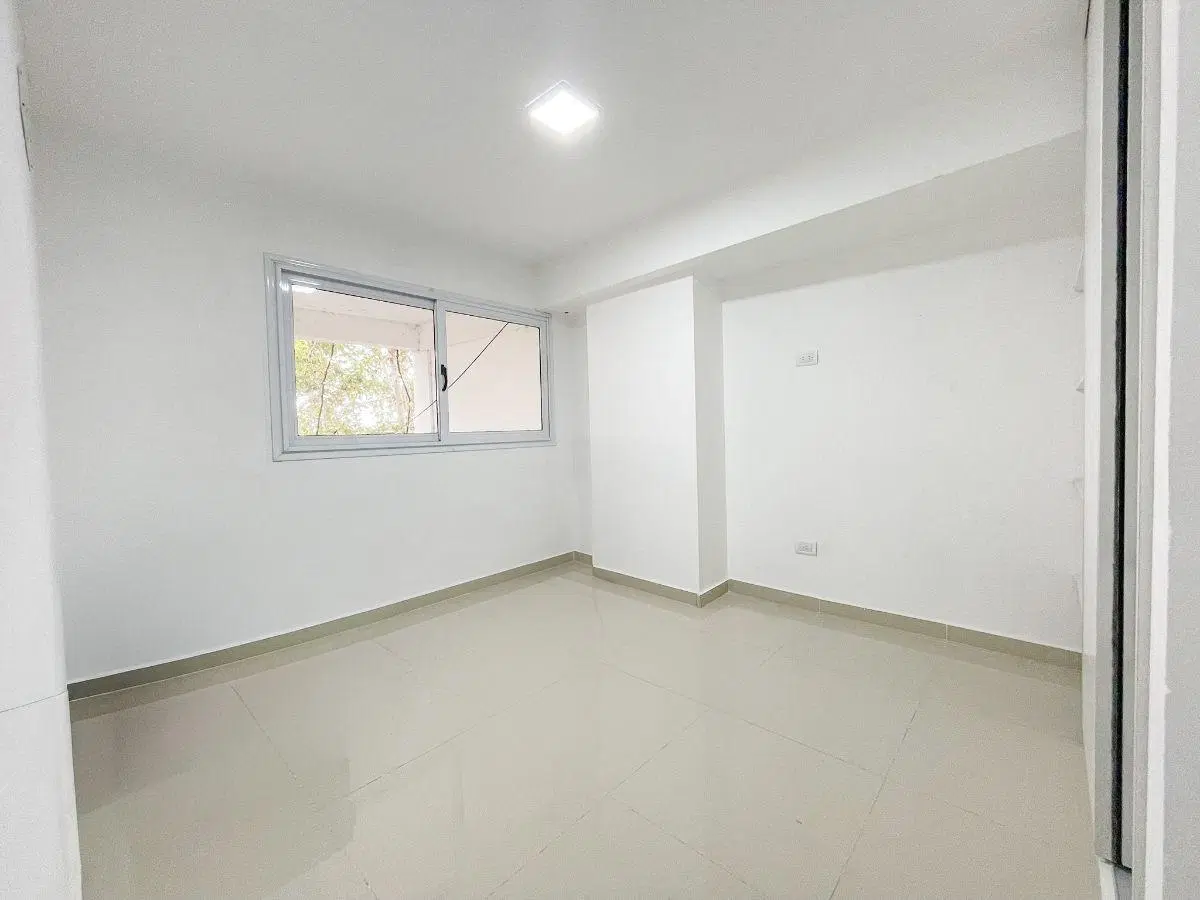 Amplio dúplex 3 ambientes con balcón y excelente distribución - Quilmes Oeste - 1.D 3