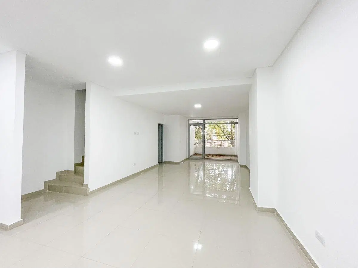 Amplio dúplex 3 ambientes con balcón y excelente distribución - Quilmes Oeste - 1.D 4