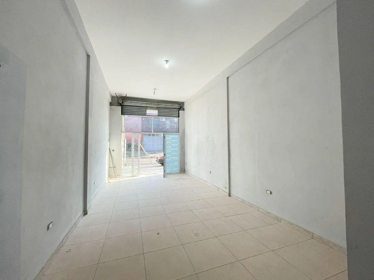 LOCAL COMERCIAL EN ALQUILER SOBRE AV. FLORENCIO VARELA 1