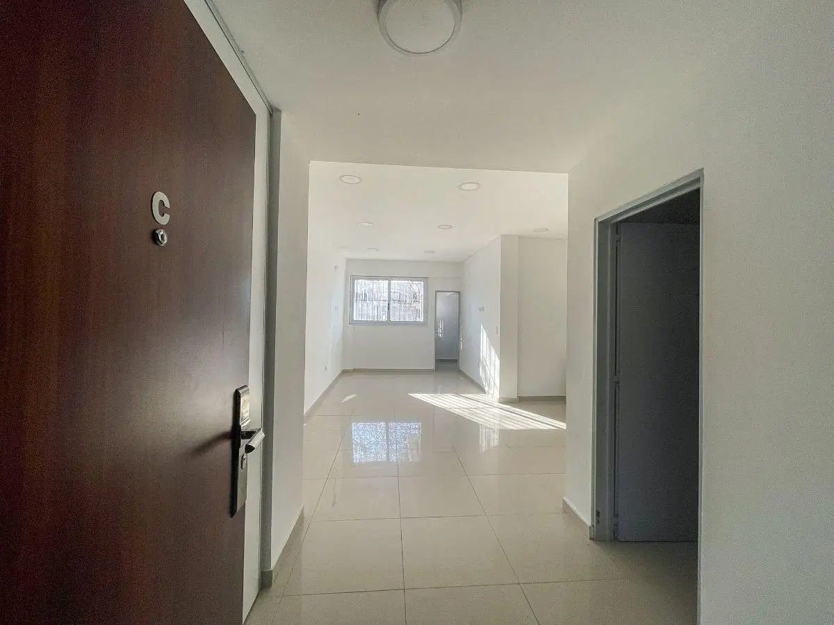 Monoambiente Amplio con Espacio de Escritorio | Moskedi | Quilmes Oeste PB.C 3