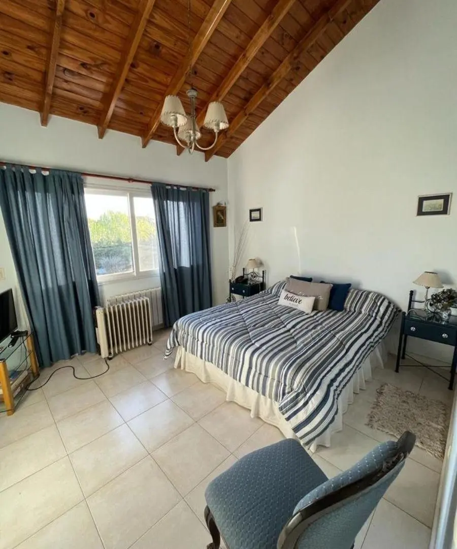 Casa de 250 m² con 4 dormitorios en alquiler en Marinas del Pilar 3
