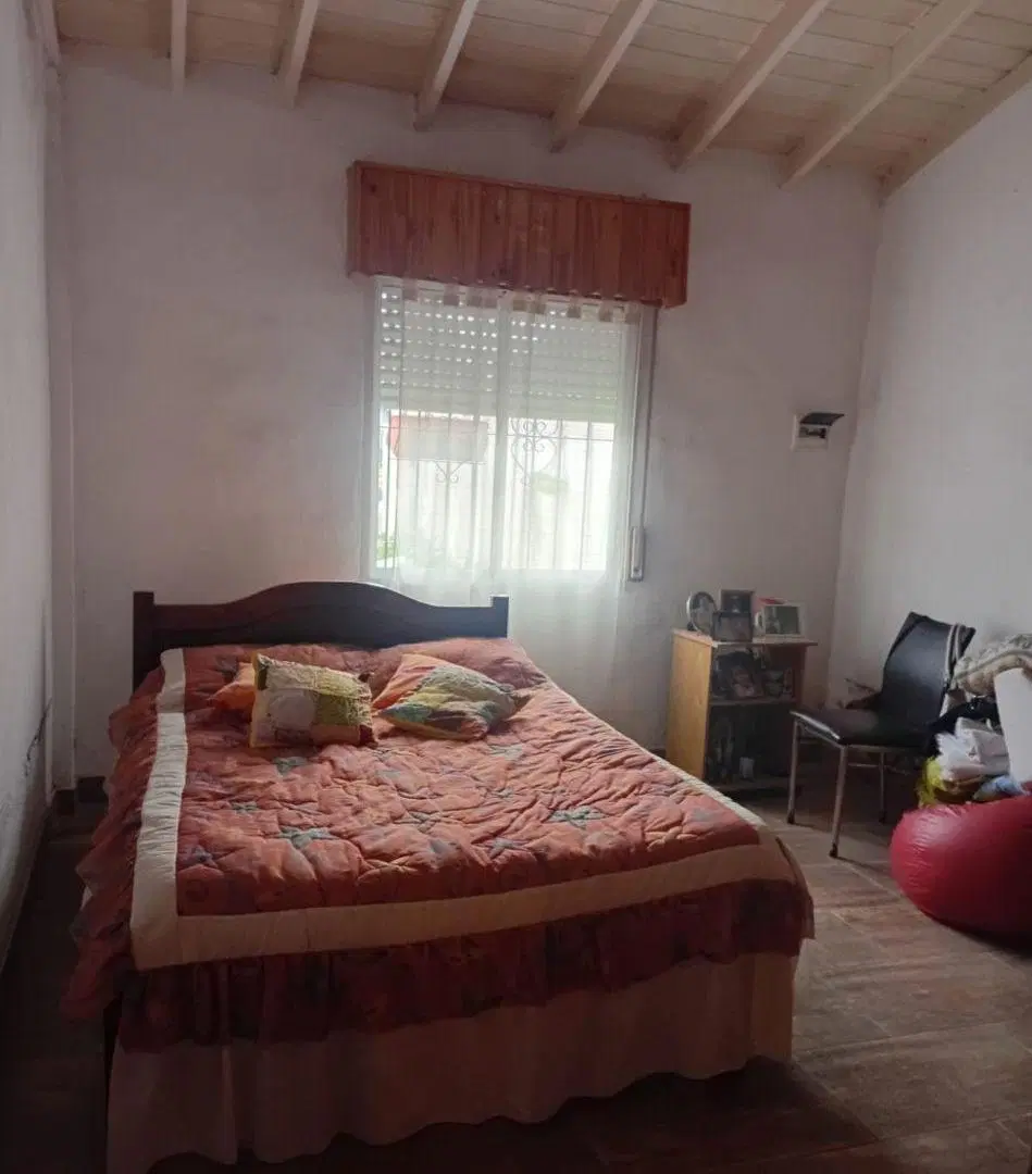 CASA UN DORMITORIO MAS ENTREPISO 8