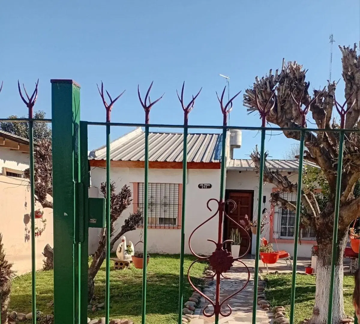 CASA UN DORMITORIO MAS ENTREPISO 5