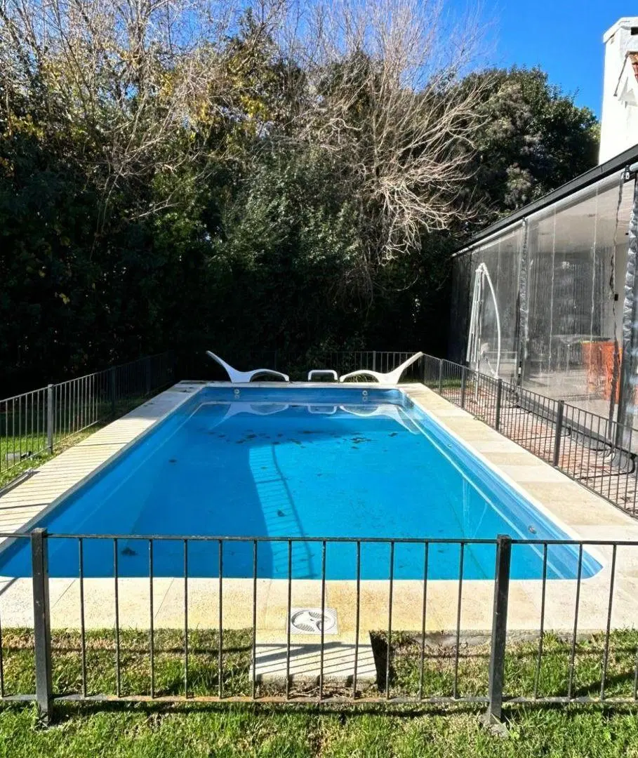 Casa en venta y alquiler en Golfer´s Country Club con 800 m² y 3 dormitorios 1